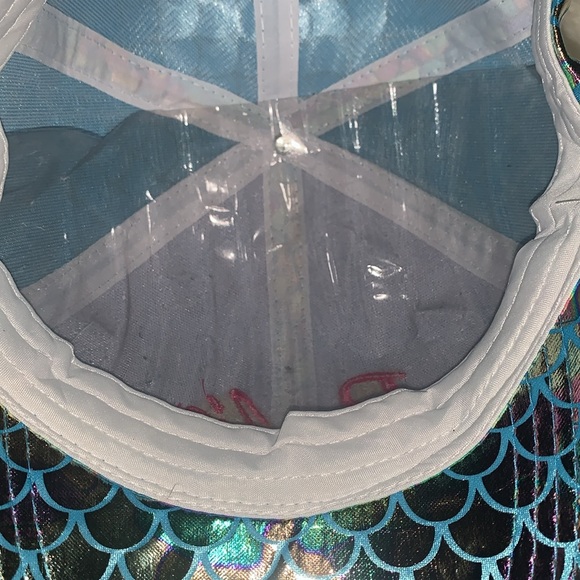 BARBIE Iridescent baseball cap 🧢 - Picture 4 of 5